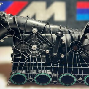 Galerie de admisie cu intercooler (răcitor aer de supraalimentare) integrat